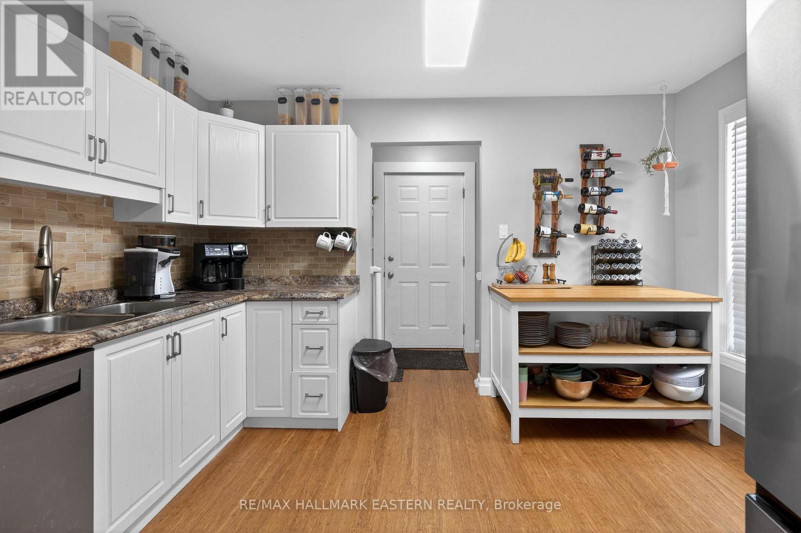 488 Crystal Drive, Peterborough (Ashburnham Ward 4), Ontario  K9J 8G8 - Photo 5 - X13006472