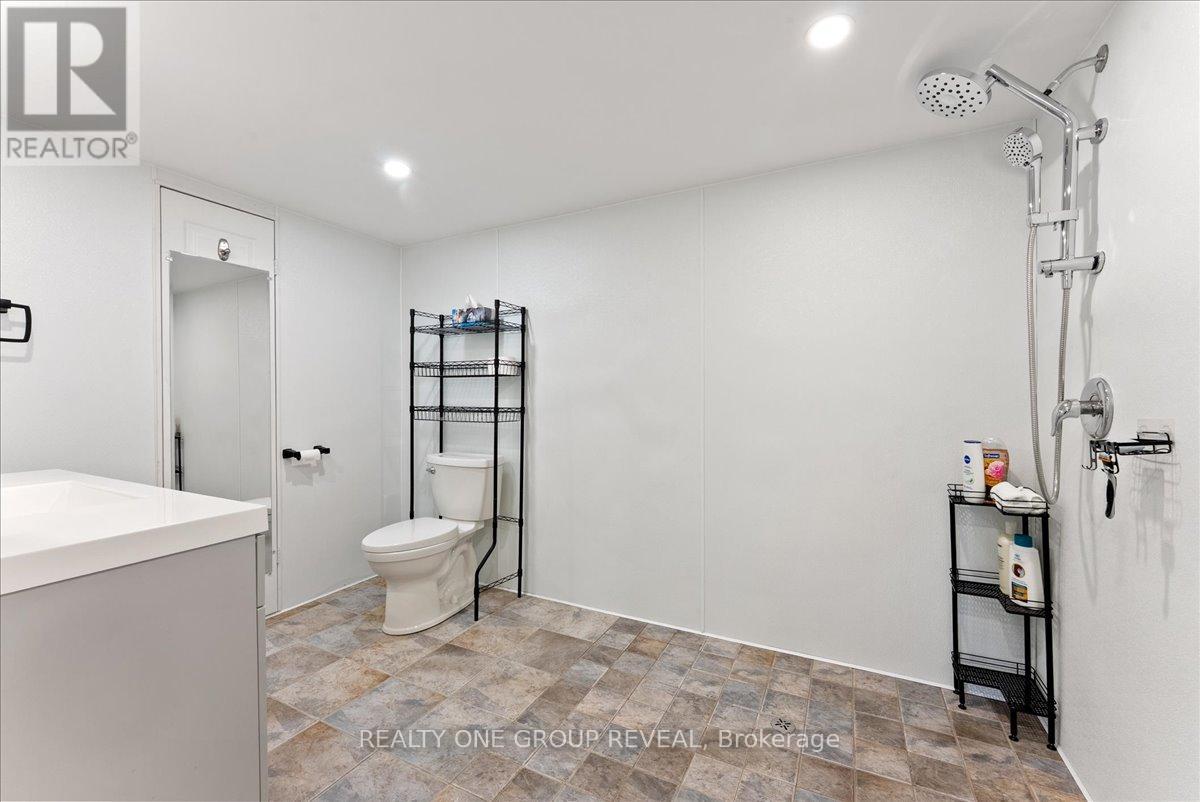 376 Bellevue Street, Peterborough (Northcrest Ward 5), Ontario  K9H 5G2 - Photo 36 - X13006334