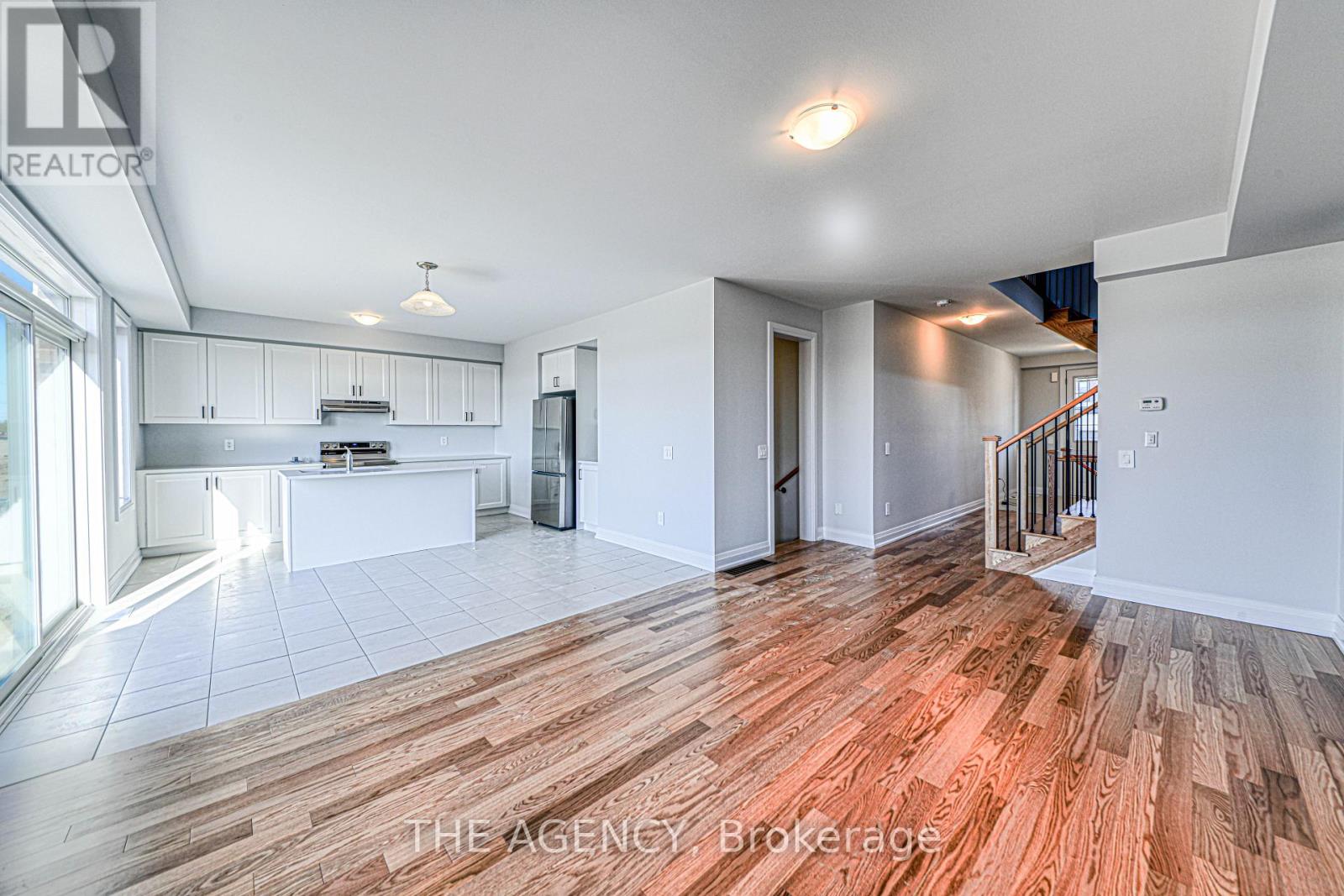 98 Butler Boulevard, Kawartha Lakes (Lindsay), Ontario  K9V 6A9 - Photo 3 - X13006364