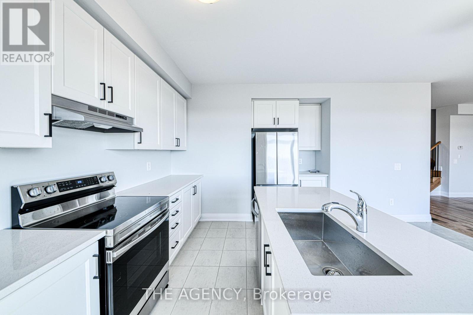 98 Butler Boulevard, Kawartha Lakes (Lindsay), Ontario  K9V 6A9 - Photo 8 - X13006364