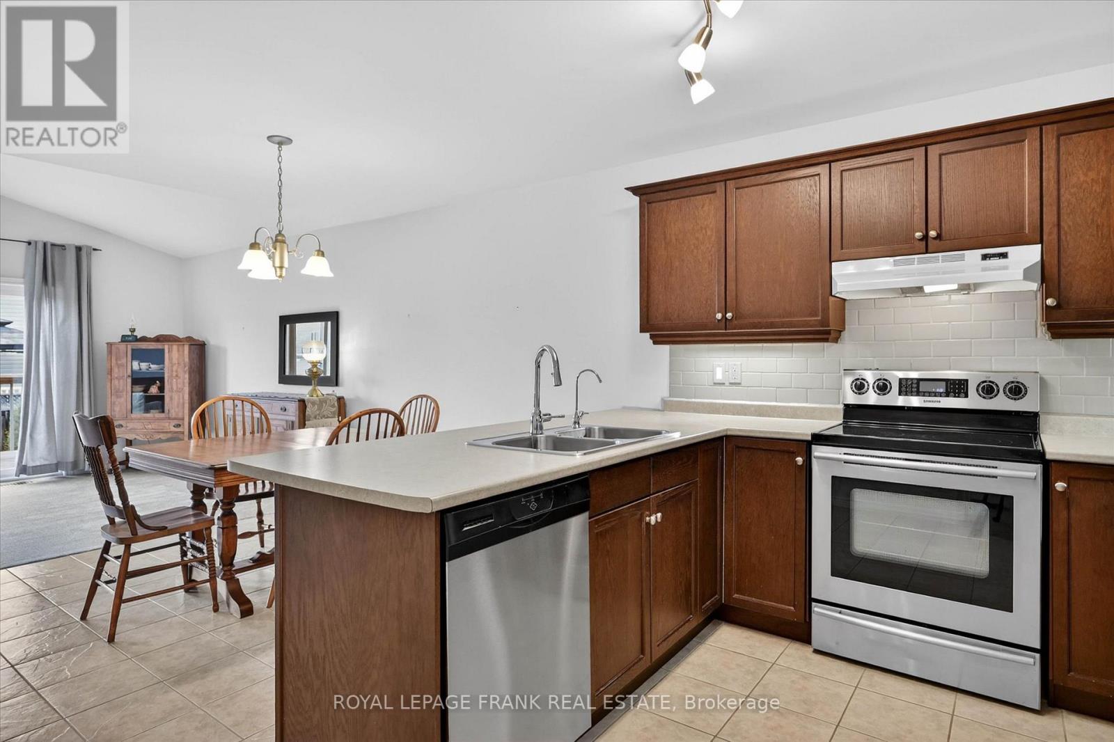 774 Hargrove Trail, Peterborough (Ashburnham Ward 4), Ontario  K9L 0B6 - Photo 5 - X13006858