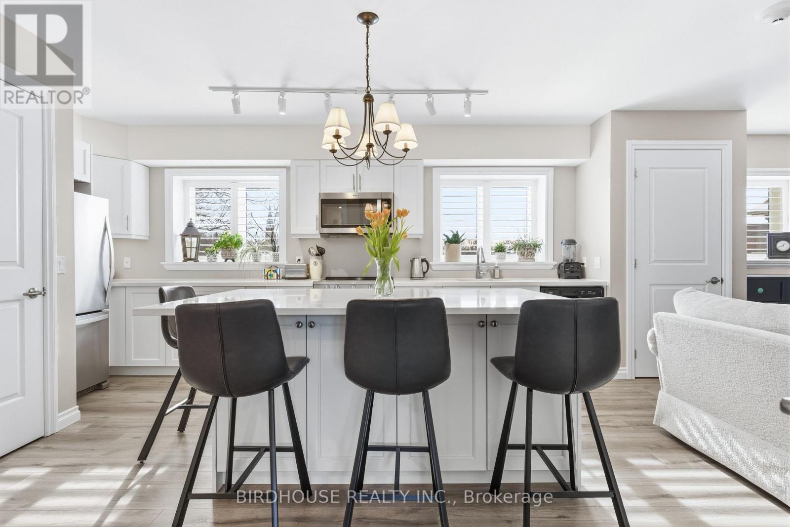 301 - 25 King Street, Kawartha Lakes (Lindsay), Ontario  K9V 1C4 - Photo 5 - X13008142