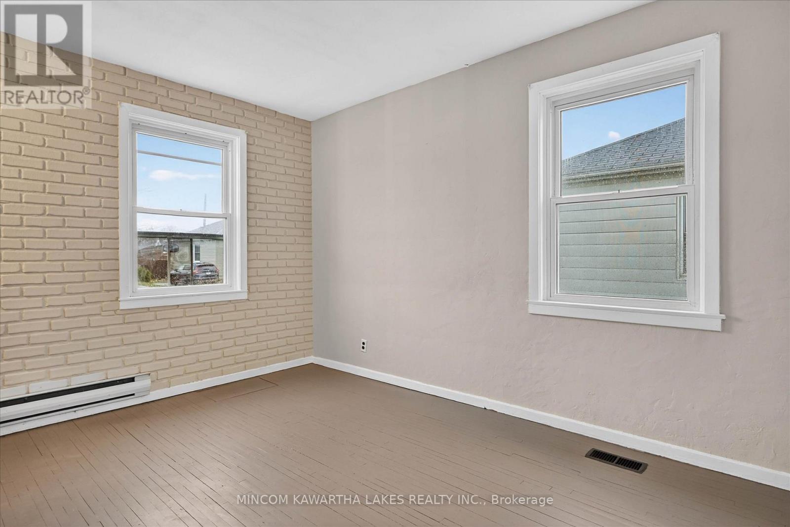 452 Hamilton Street, Peterborough (Otonabee Ward 1), Ontario  K9J 4B9 - Photo 5 - X13008352