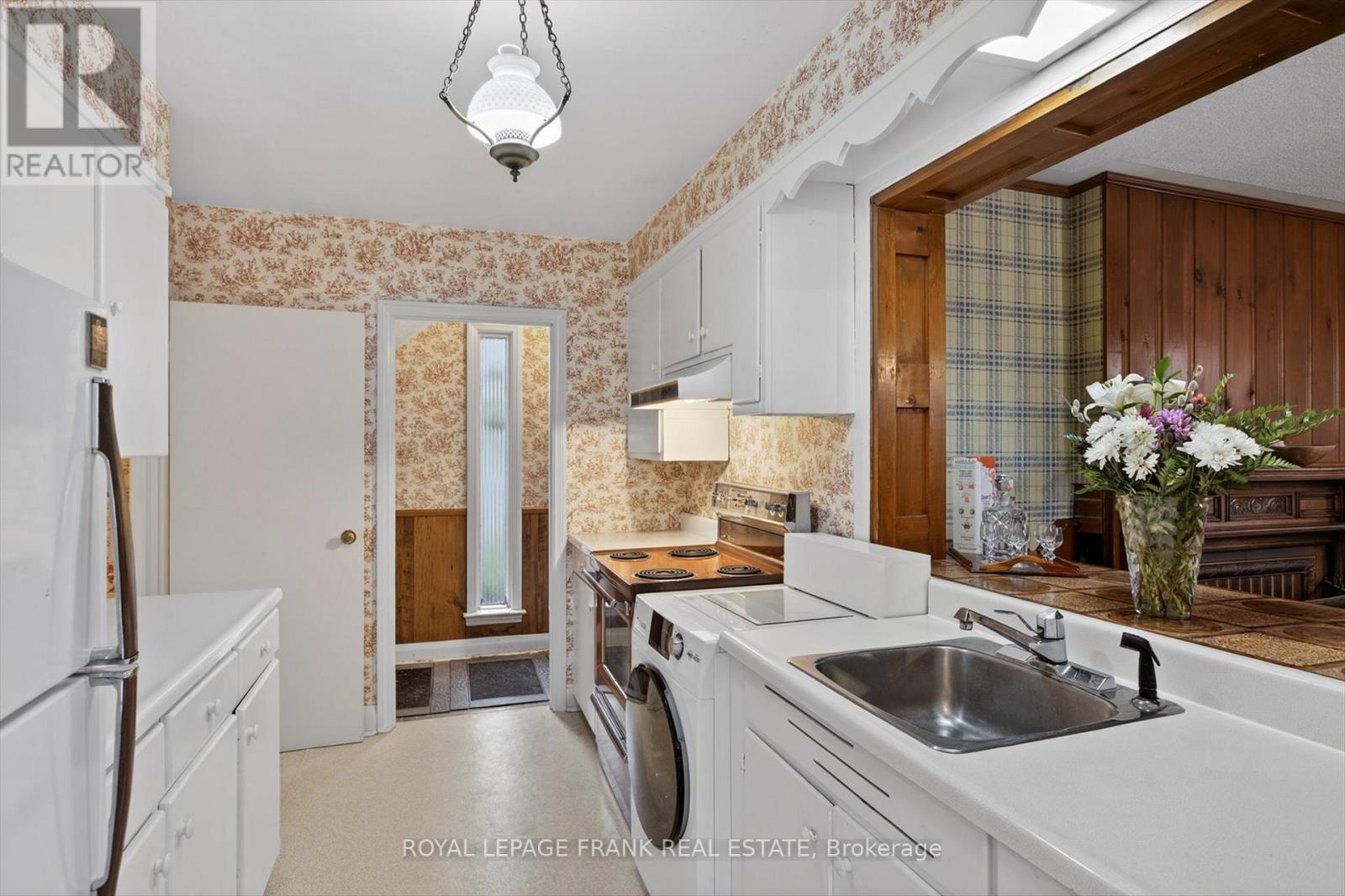 221 Geraldine Avenue, Peterborough (Northcrest Ward 5), Ontario  K9H 4V1 - Photo 13 - X13009132