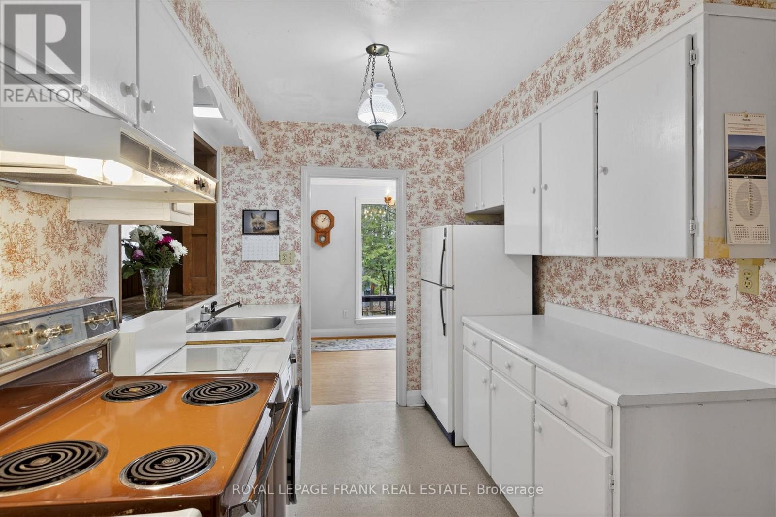 221 Geraldine Avenue, Peterborough (Northcrest Ward 5), Ontario  K9H 4V1 - Photo 15 - X13009132