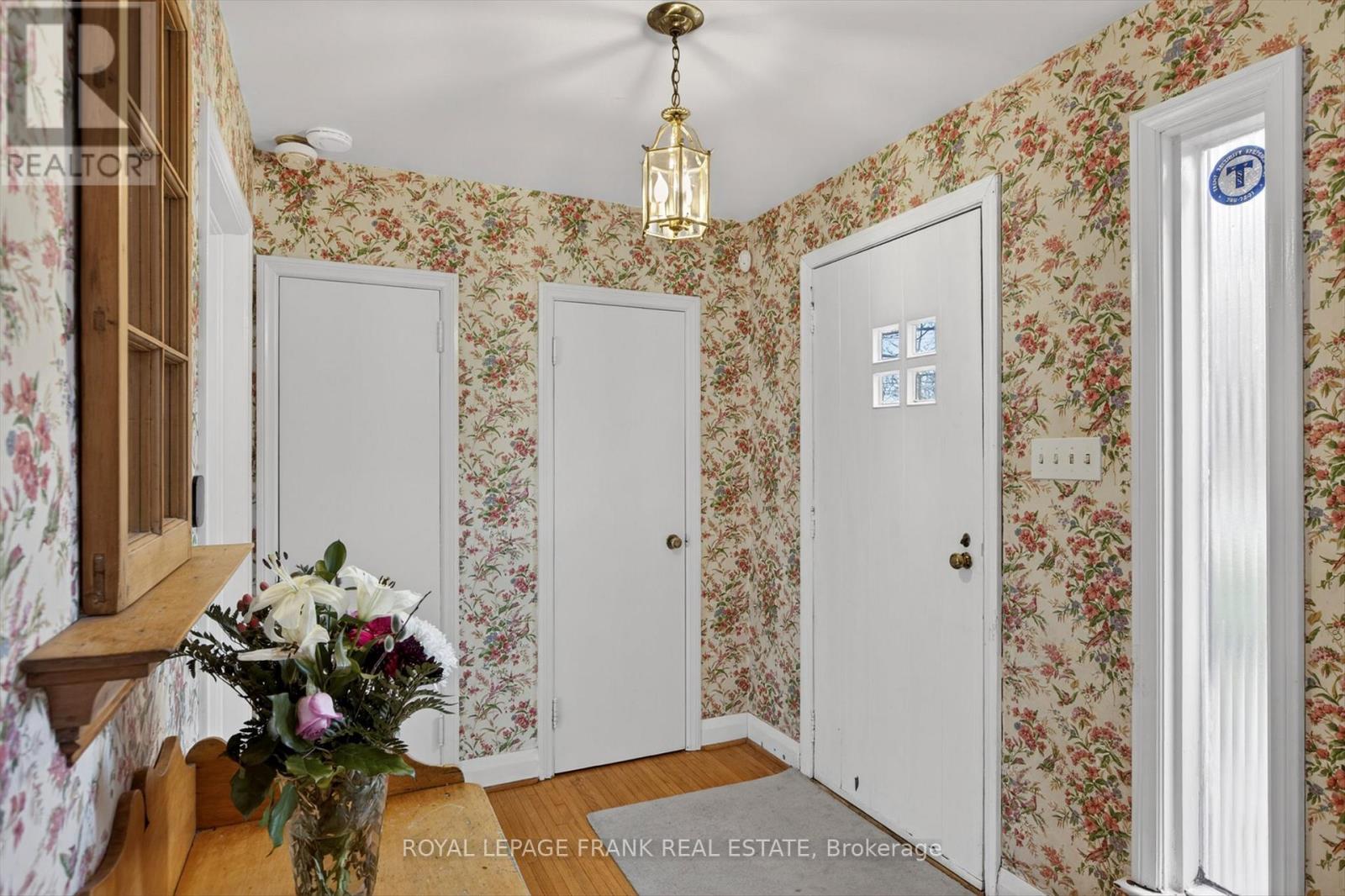 221 Geraldine Avenue, Peterborough (Northcrest Ward 5), Ontario  K9H 4V1 - Photo 3 - X13009132