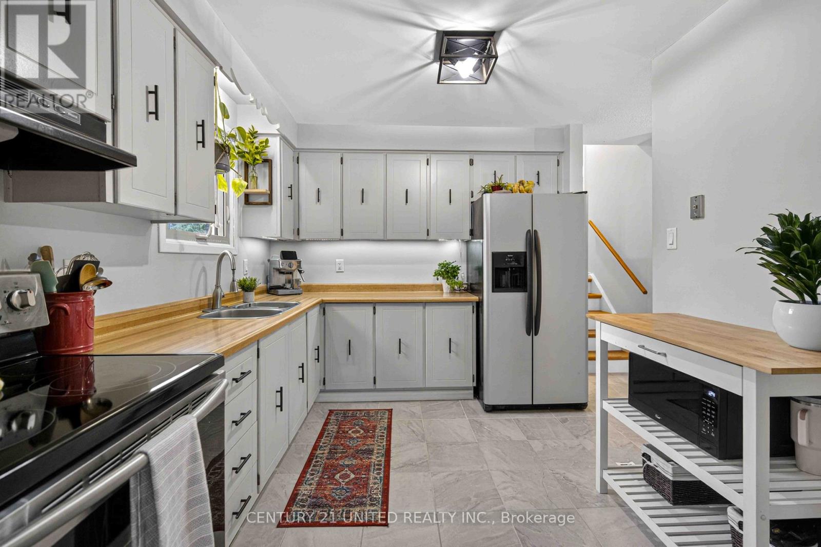 2 Rogers Road, Kawartha Lakes (Lindsay), Ontario  K9V 5C3 - Photo 10 - X13009366