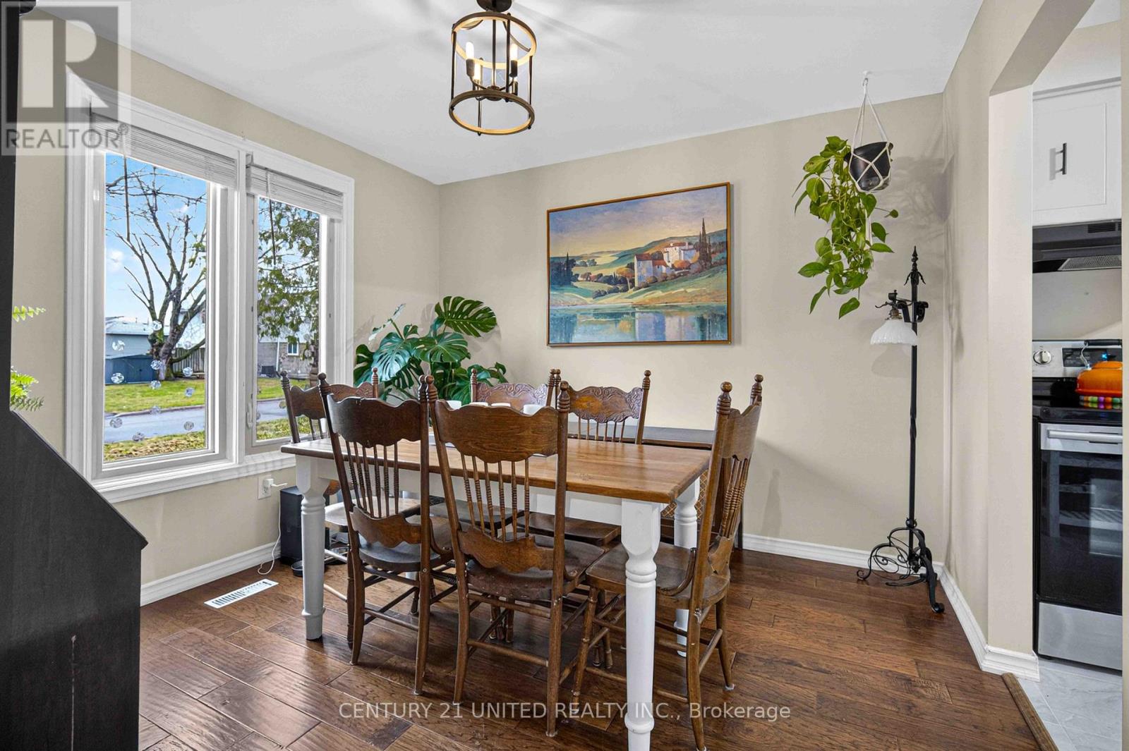 2 Rogers Road, Kawartha Lakes (Lindsay), Ontario  K9V 5C3 - Photo 12 - X13009366