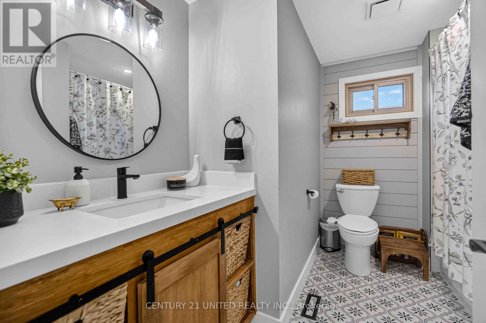 2 Rogers Road, Kawartha Lakes (Lindsay), Ontario  K9V 5C3 - Photo 18 - X13009366