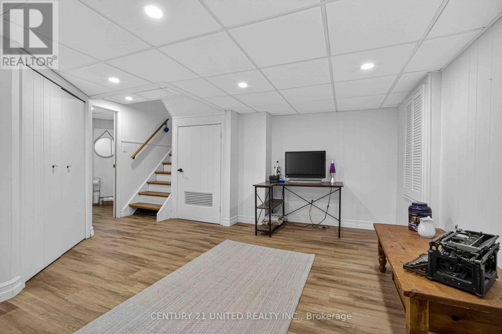 2 Rogers Road, Kawartha Lakes (Lindsay), Ontario  K9V 5C3 - Photo 19 - X13009366