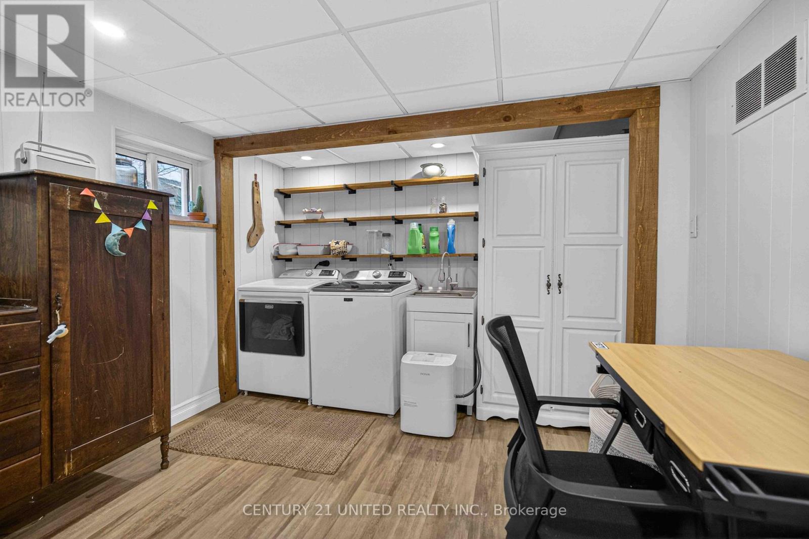 2 Rogers Road, Kawartha Lakes (Lindsay), Ontario  K9V 5C3 - Photo 22 - X13009366