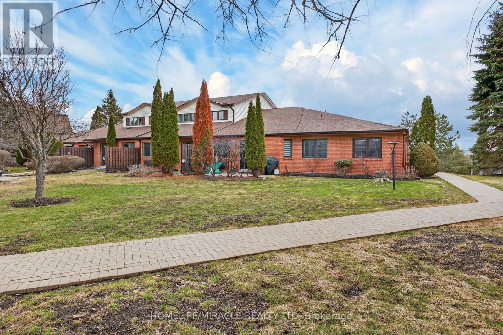 32 - 36 Champlain Crescent, Peterborough (Northcrest Ward 5), Ontario  K9L 1T1 - Photo 3 - X13009522