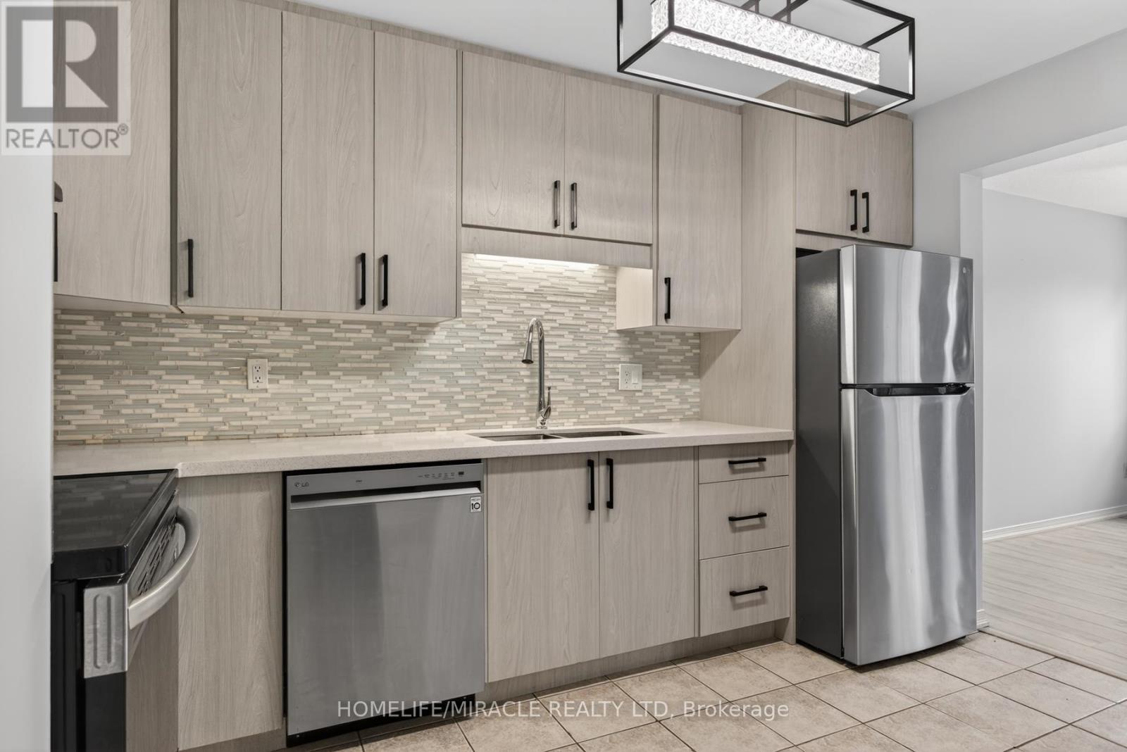 32 - 36 Champlain Crescent, Peterborough (Northcrest Ward 5), Ontario  K9L 1T1 - Photo 8 - X13009522