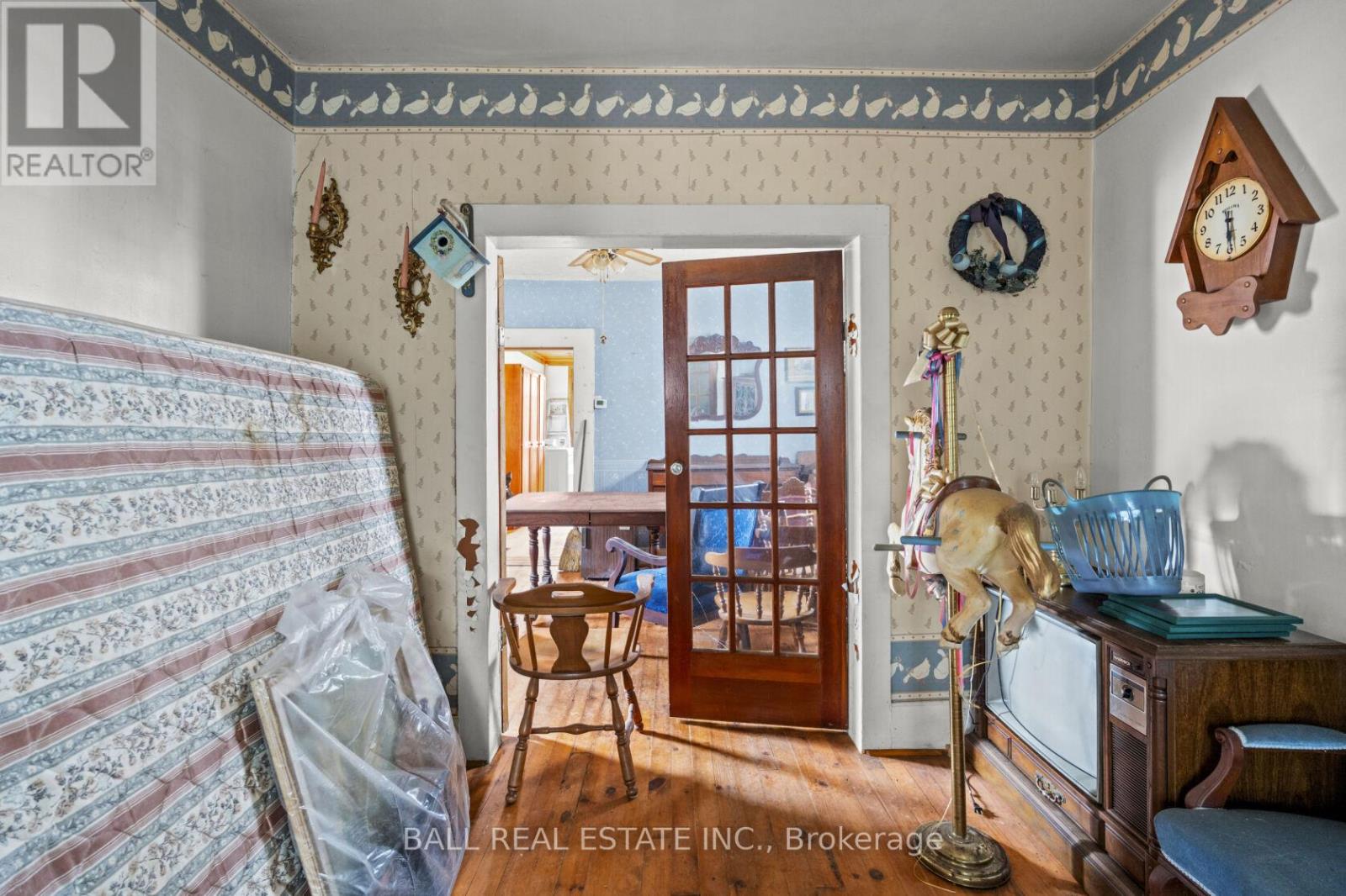 239 Lake Street, Peterborough (Town Ward 3), Ontario  K9J 2H5 - Photo 5 - X13010986