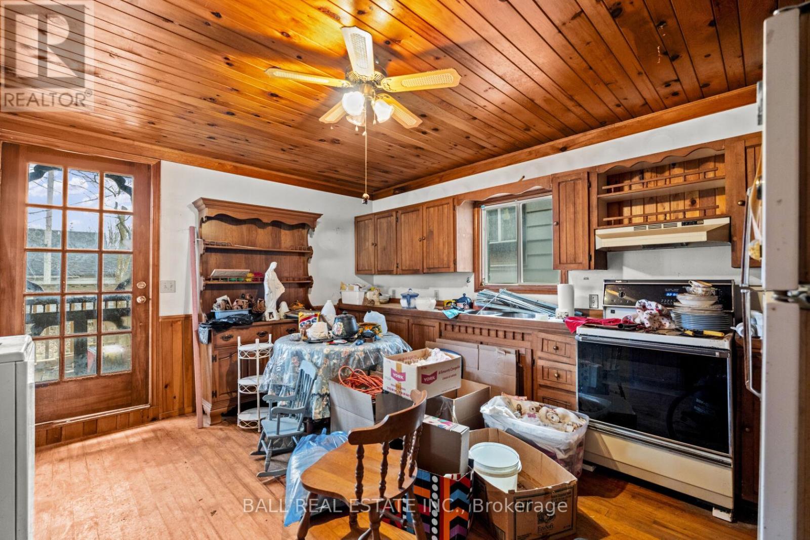 239 Lake Street, Peterborough (Town Ward 3), Ontario  K9J 2H5 - Photo 7 - X13010986