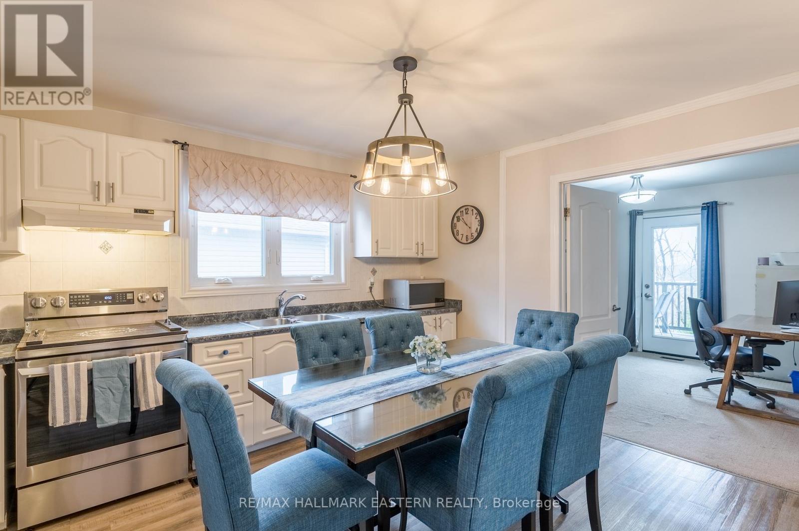 702 Trailview Drive, Peterborough (Ashburnham Ward 4), Ontario  K9J 8P2 - Photo 12 - X13011376