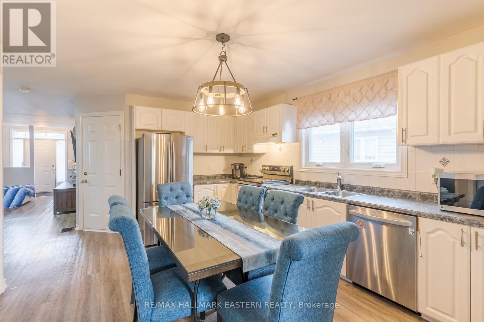 702 Trailview Drive, Peterborough (Ashburnham Ward 4), Ontario  K9J 8P2 - Photo 14 - X13011376