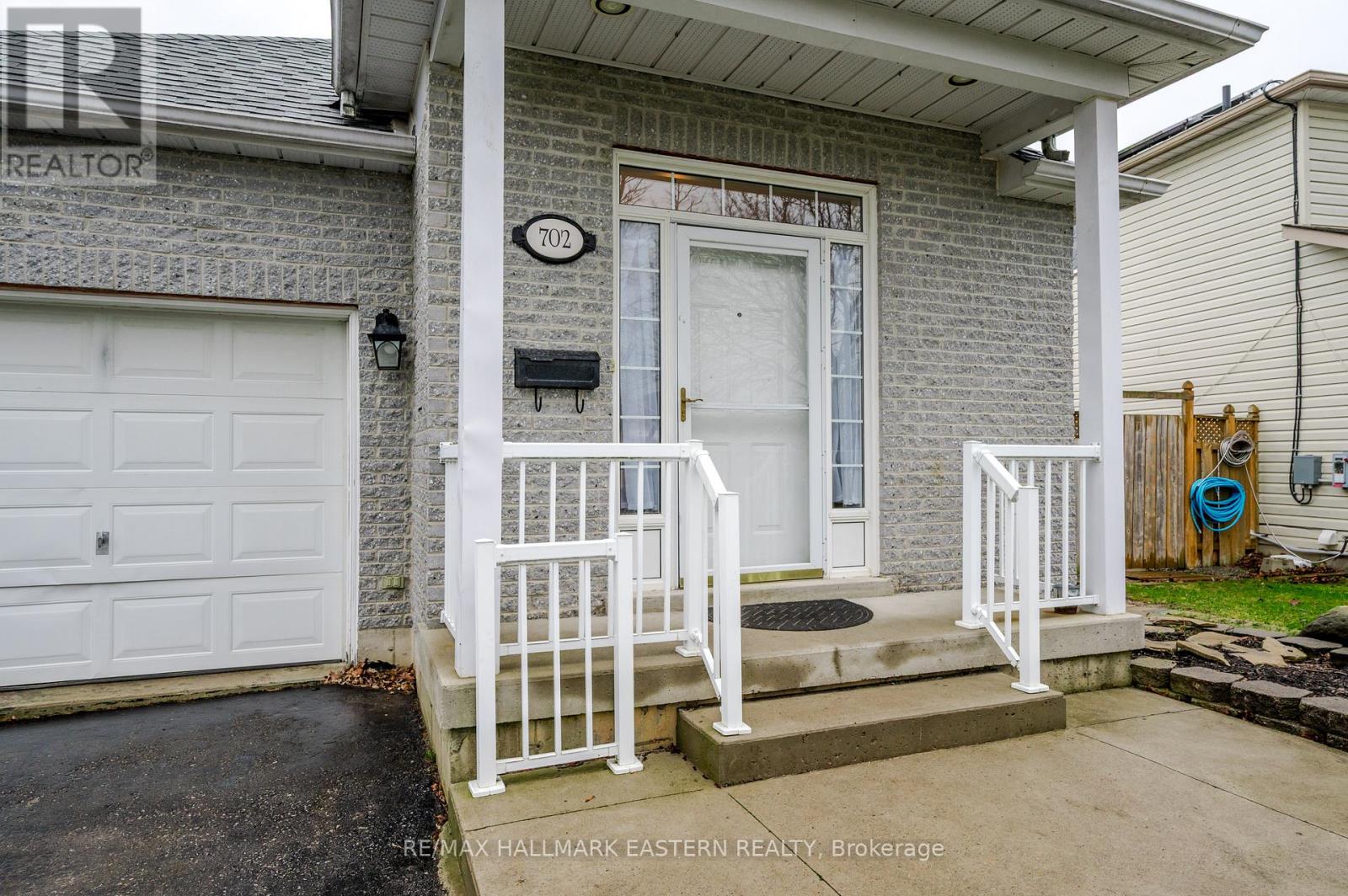 702 Trailview Drive, Peterborough (Ashburnham Ward 4), Ontario  K9J 8P2 - Photo 4 - X13011376