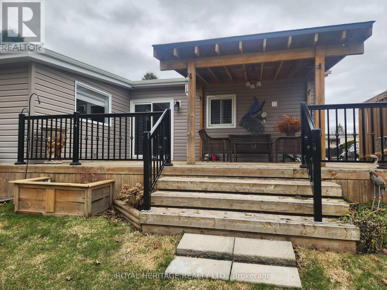 11 Heritage Lane, Clarington (Newcastle), Ontario  L1B 1A5 - Photo 26 - E13011438