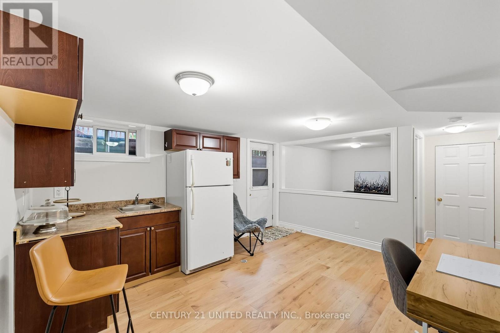 141 O'carroll Avenue, Peterborough (Northcrest Ward 5), Ontario  K9H 4V2 - Photo 38 - X12469942