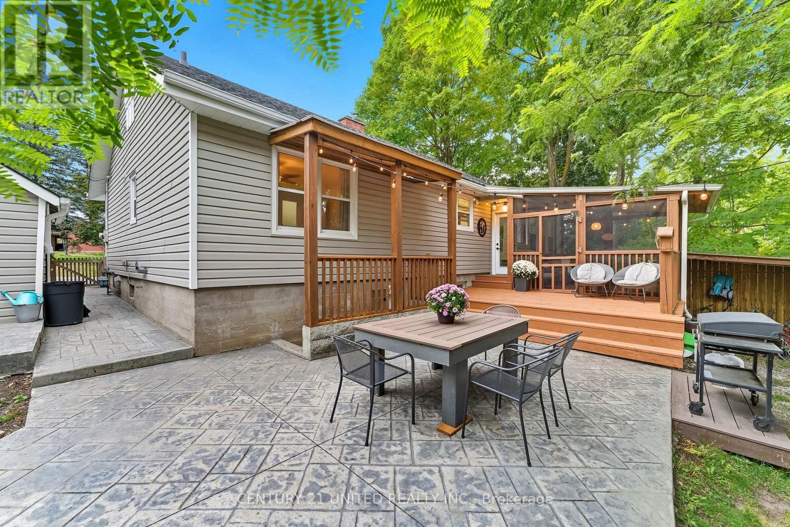 141 O'carroll Avenue, Peterborough (Northcrest Ward 5), Ontario  K9H 4V2 - Photo 46 - X12469942