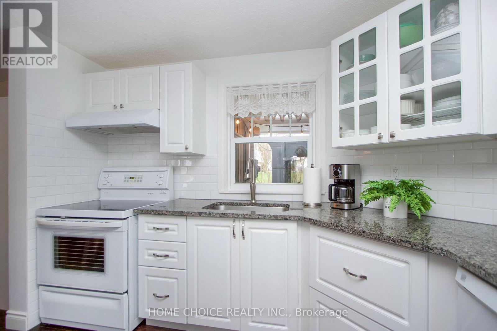 80 Bluffs Road, Clarington (Bowmanville), Ontario  L1B 1A6 - Photo 14 - E13011584