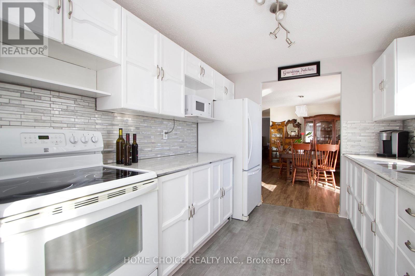 87 Bluffs Road, Clarington (Newcastle), Ontario  L1B 1B9 - Photo 10 - E13012264