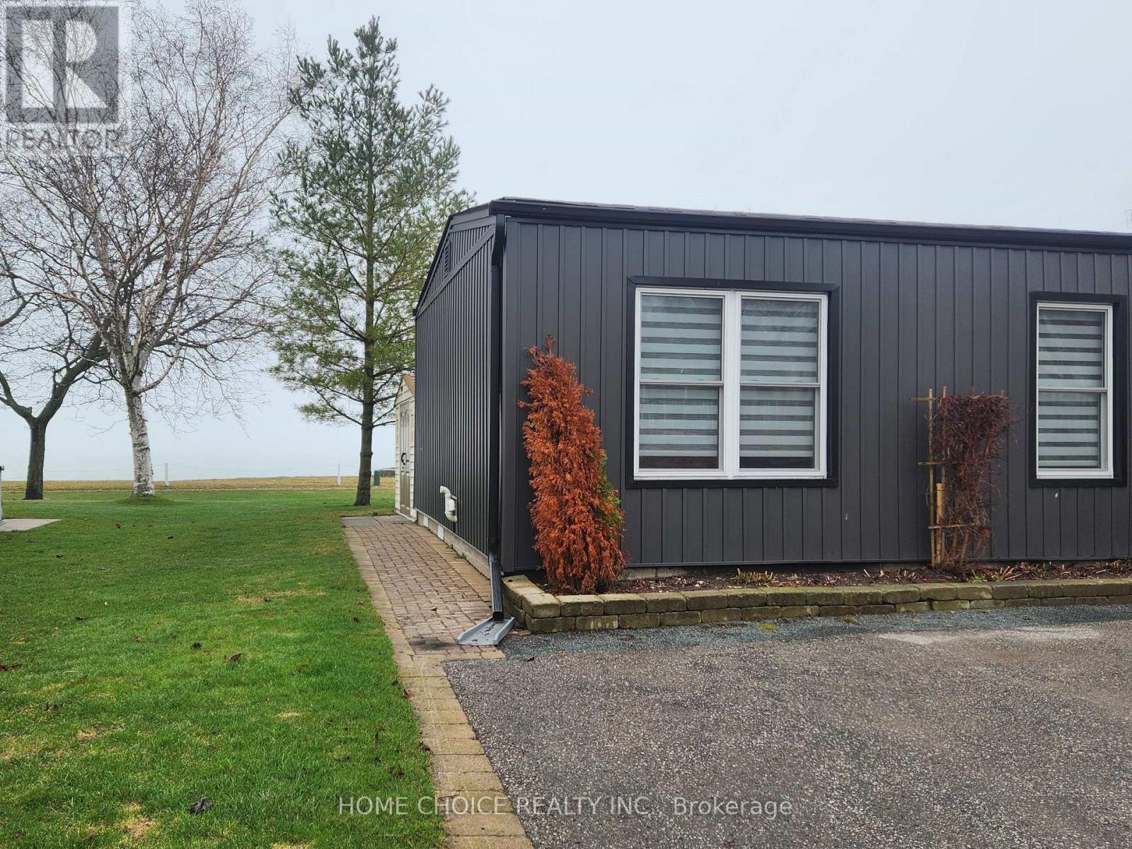 87 Bluffs Road, Clarington (Newcastle), Ontario  L1B 1B9 - Photo 2 - E13012264