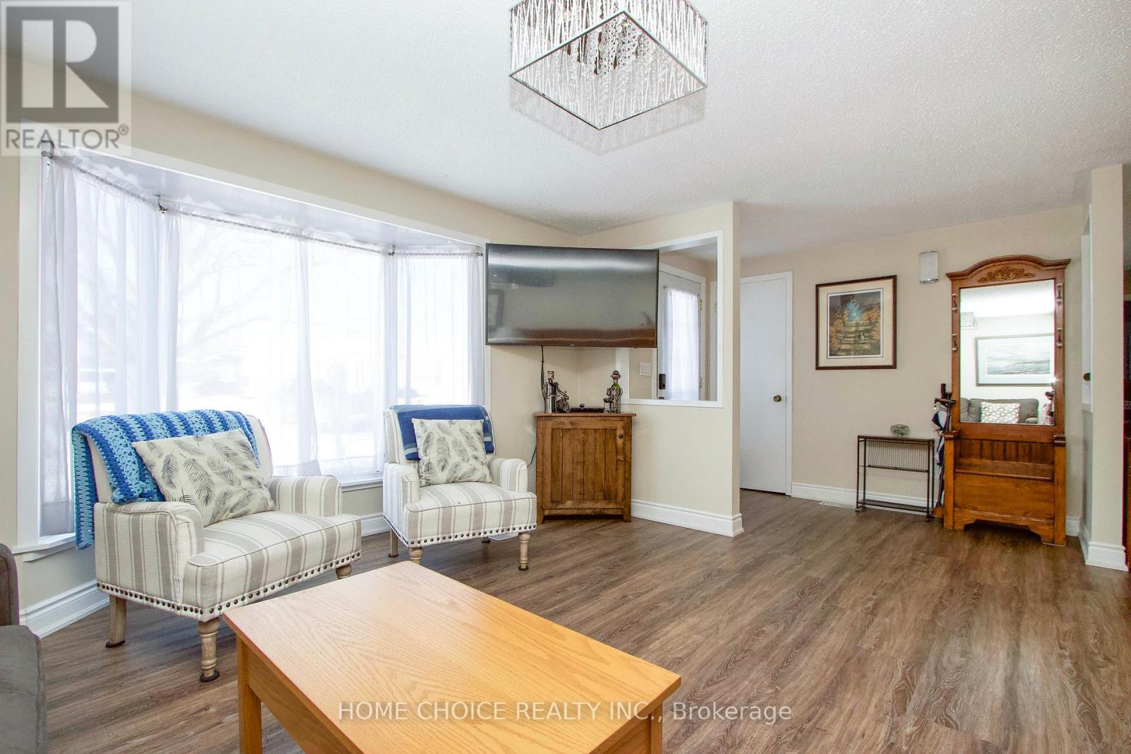 87 Bluffs Road, Clarington (Newcastle), Ontario  L1B 1B9 - Photo 5 - E13012264