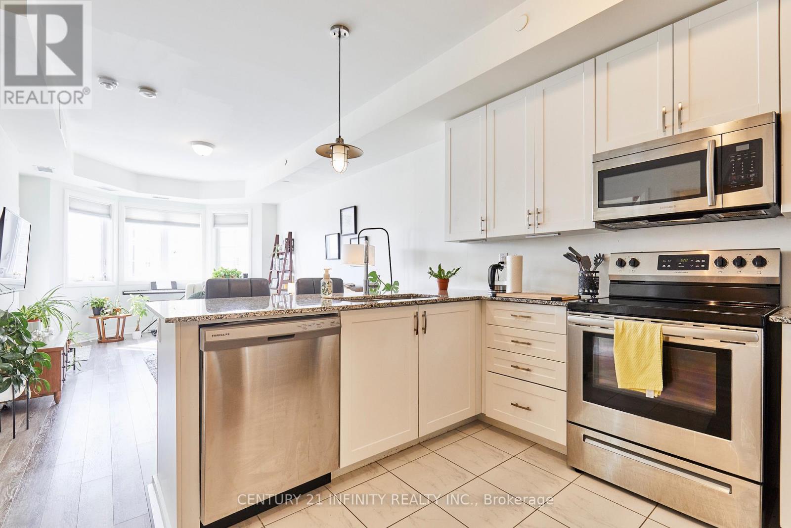 101 - 70 Shipway Avenue, Clarington (Newcastle), Ontario  L1B 0V7 - Photo 6 - E13013114