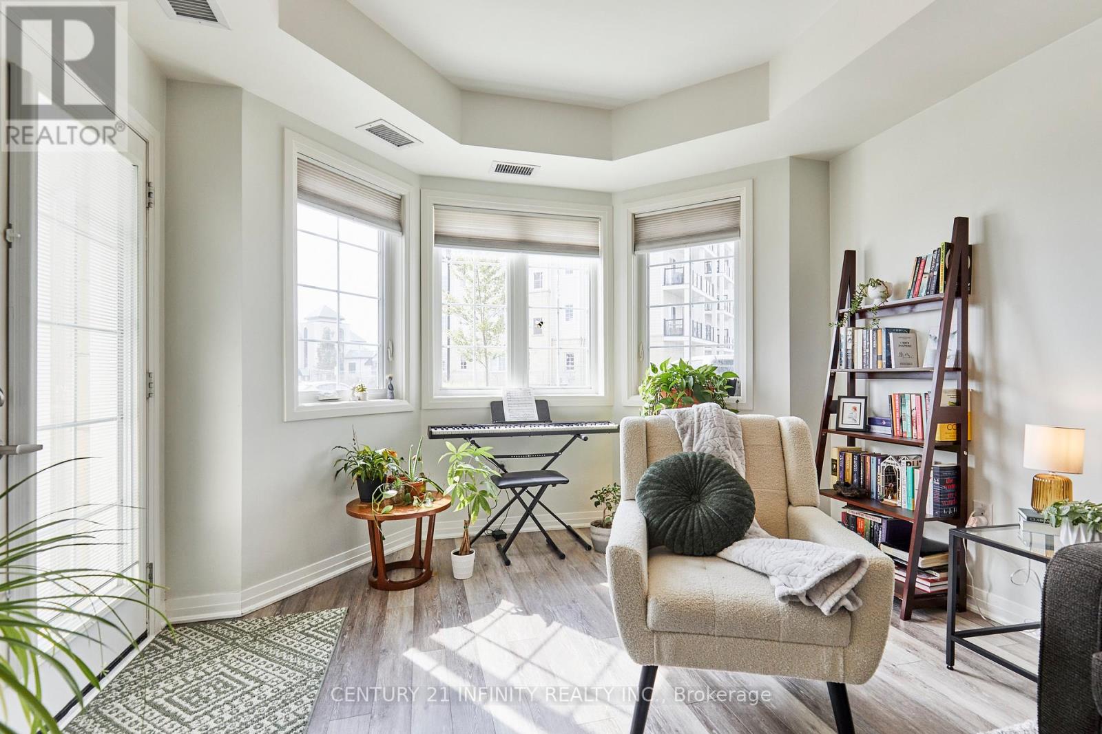 101 - 70 Shipway Avenue, Clarington (Newcastle), Ontario  L1B 0V7 - Photo 9 - E13013114