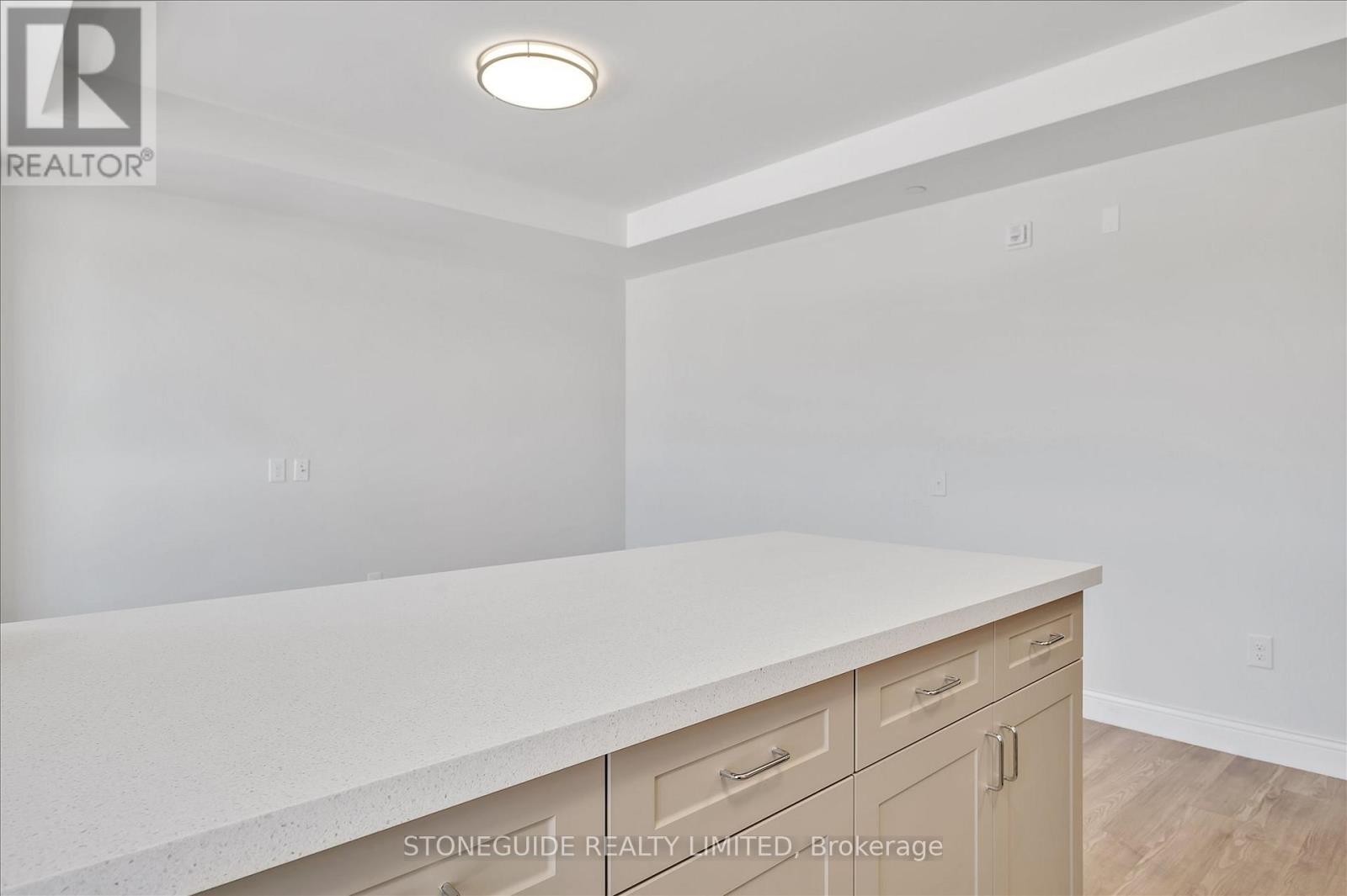 303 - 555 Bonaccord Street, Peterborough (Town Ward 3), Ontario  K9H 2X8 - Photo 11 - X13013650