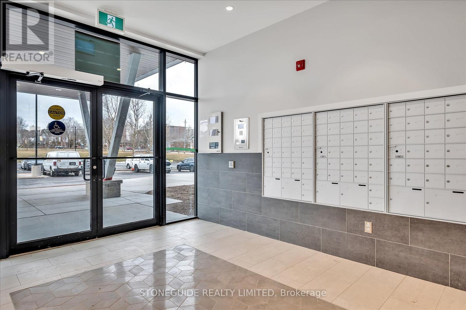 303 - 555 Bonaccord Street, Peterborough (Town Ward 3), Ontario  K9H 2X8 - Photo 2 - X13013650