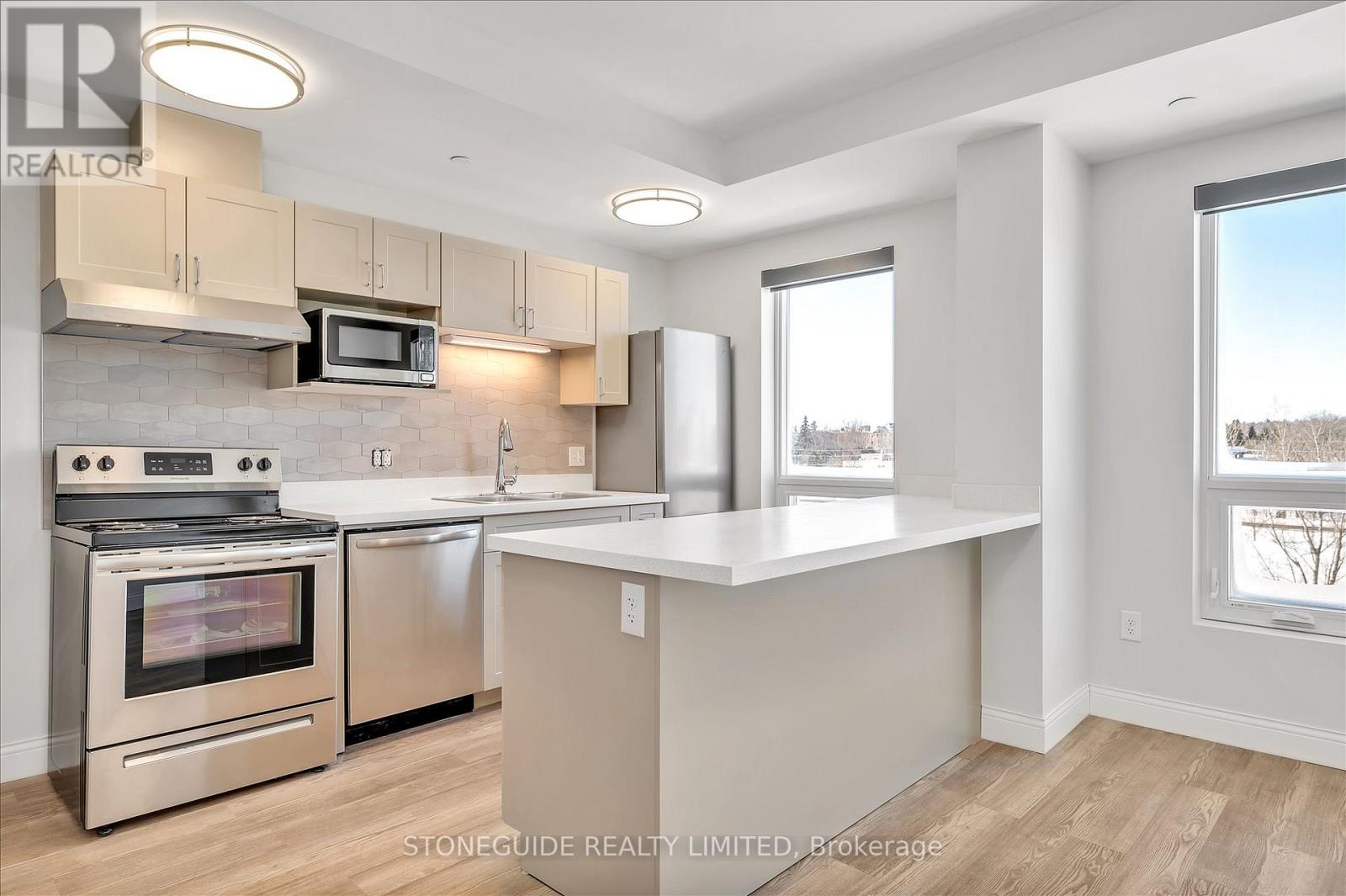 303 - 555 Bonaccord Street, Peterborough (Town Ward 3), Ontario  K9H 2X8 - Photo 6 - X13013650