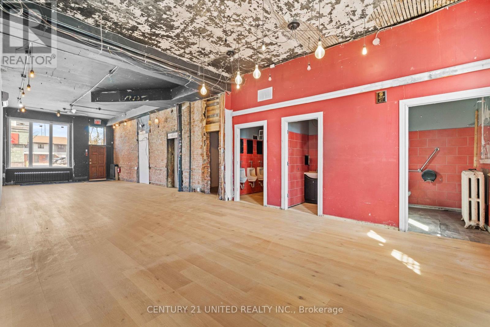 197 Hunter Street W, Peterborough (Town Ward 3), Ontario  K9H 2L1 - Photo 7 - X13013874