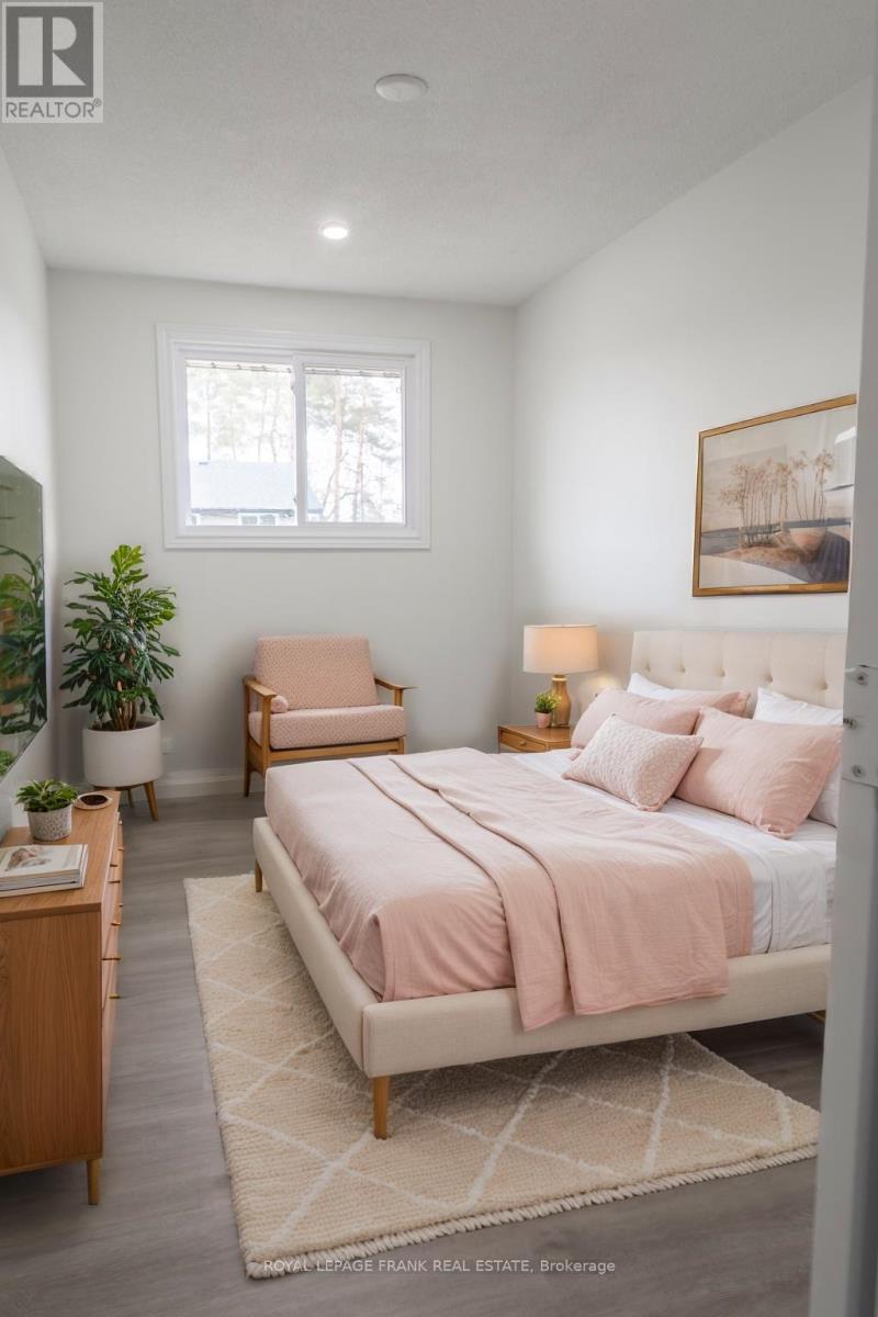 1 - 86 Mary Street W, Kawartha Lakes (Lindsay), Ontario  K9V 5G3 - Photo 4 - X13014338