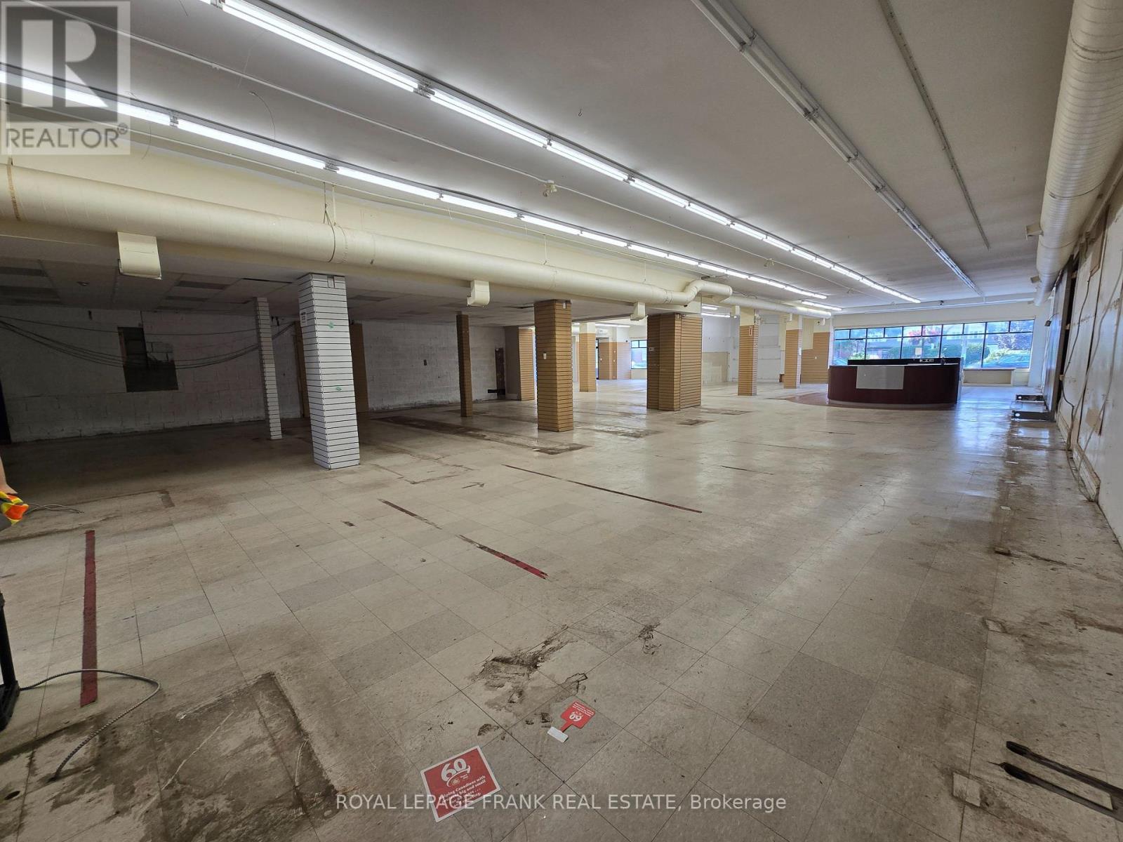 B - 15 King Avenue W, Clarington (Newcastle), Ontario  L1B 1K9 - Photo 3 - E13014390