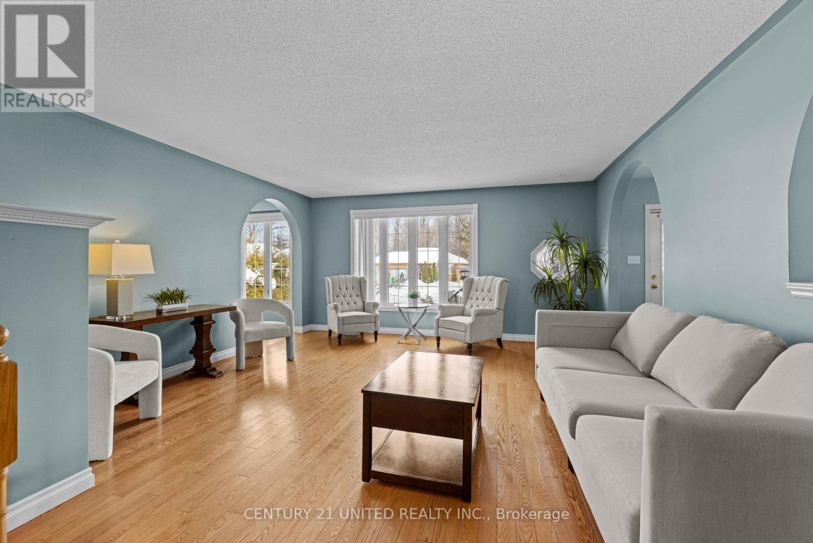 640 Brealey Drive, Peterborough (Otonabee Ward 1), Ontario  K9K 2M7 - Photo 2 - X13014354