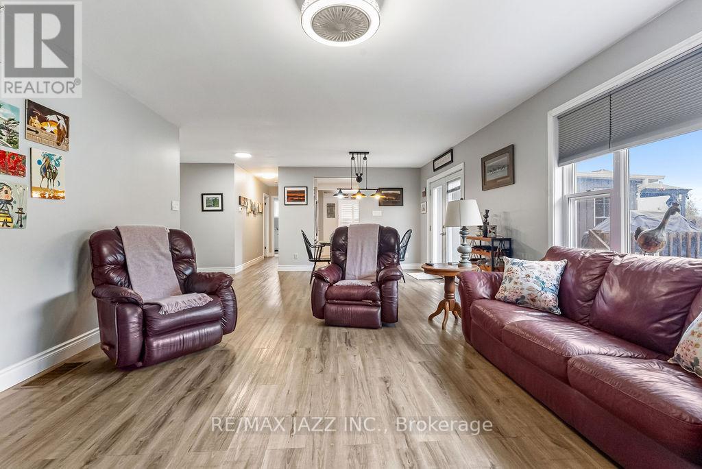 29 Grandview Drive, Kawartha Lakes (Ops), Ontario  K0L 2W0 - Photo 12 - X13015844