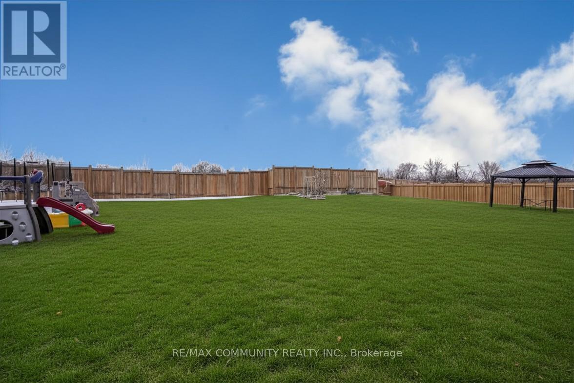 55 Hoad Street, Clarington (Newcastle), Ontario  L1B 0W1 - Photo 49 - E13017332