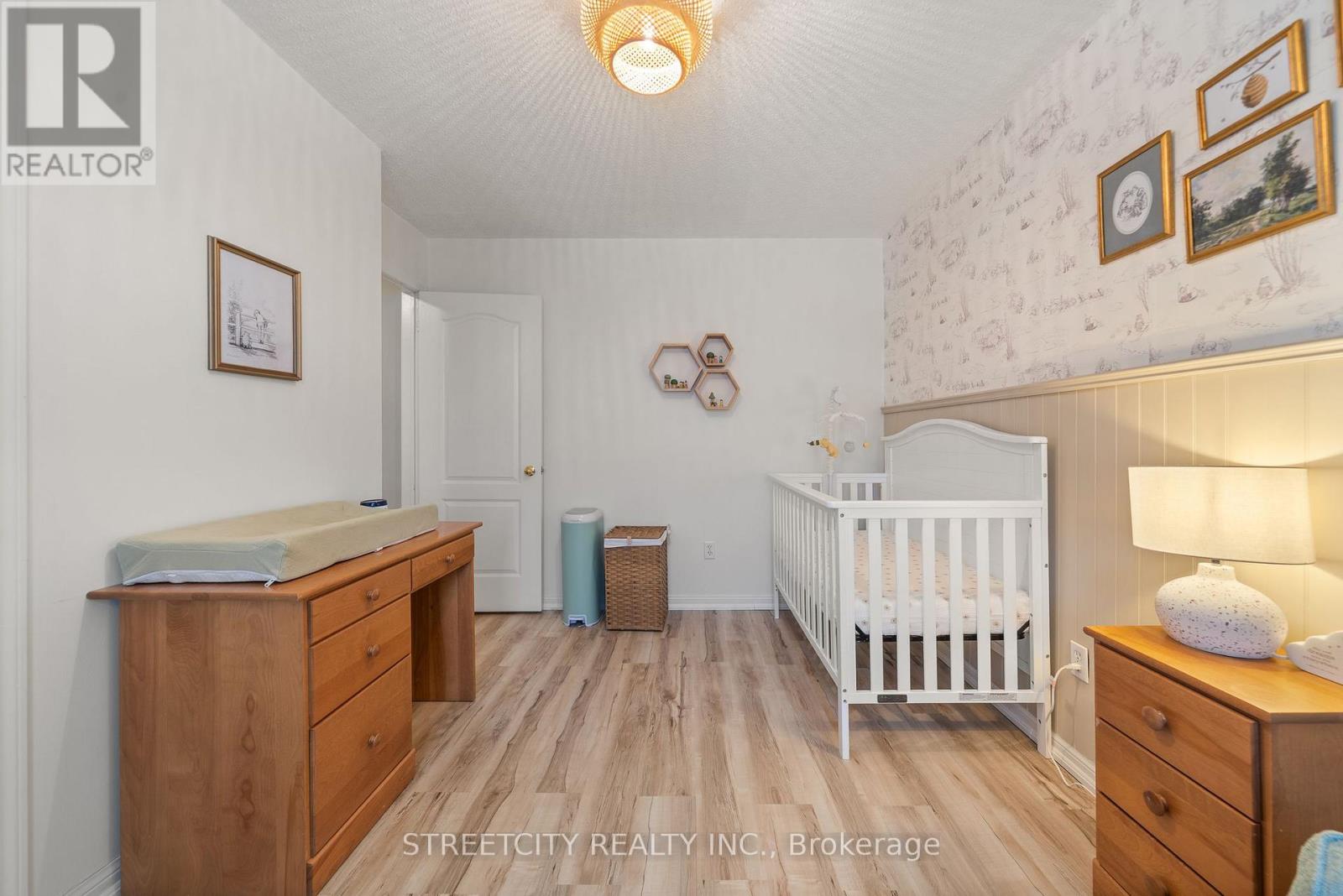 8 Shipley Avenue, Clarington (Newcastle), Ontario  L1B 1M6 - Photo 28 - E13017832