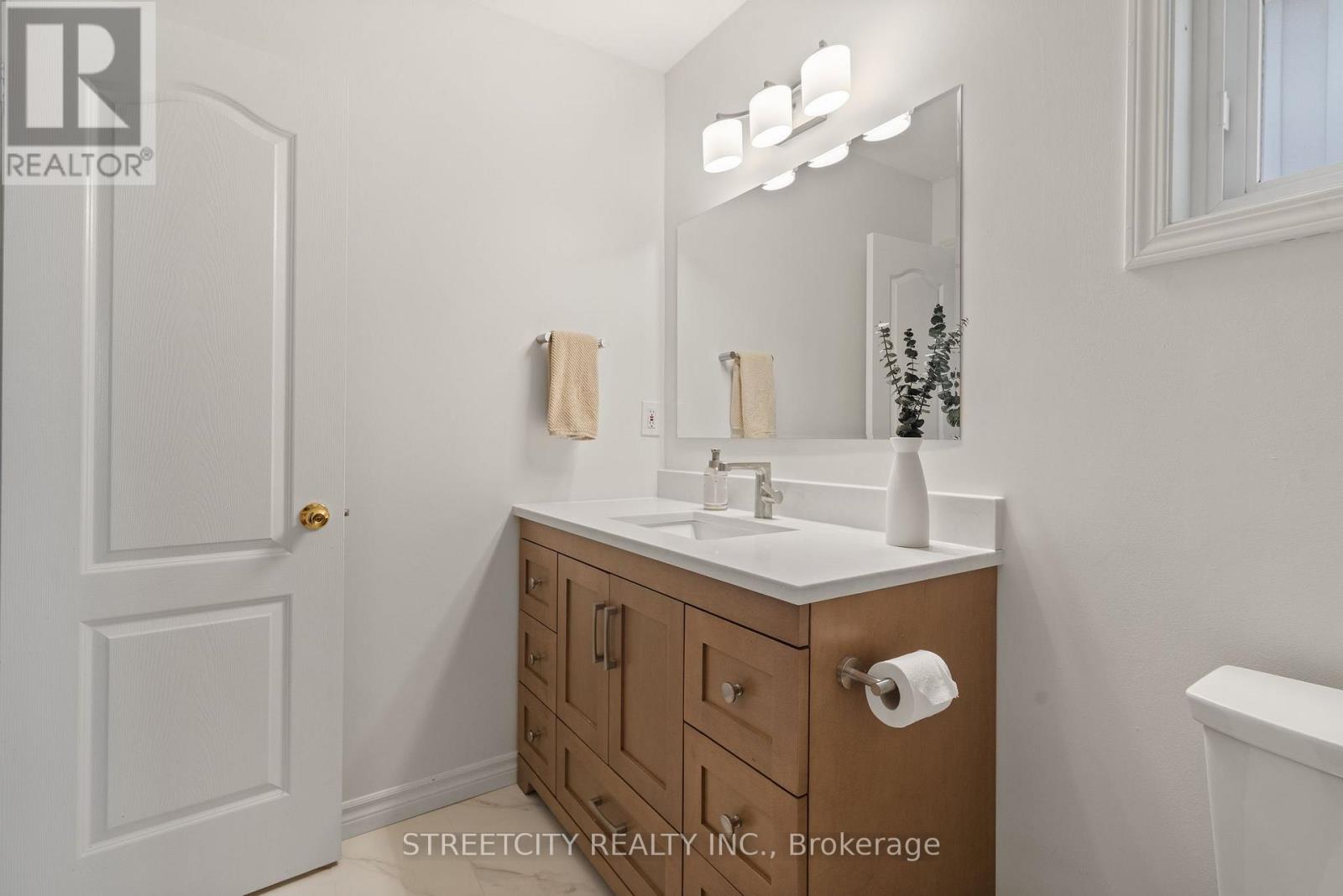 8 Shipley Avenue, Clarington (Newcastle), Ontario  L1B 1M6 - Photo 31 - E13017832