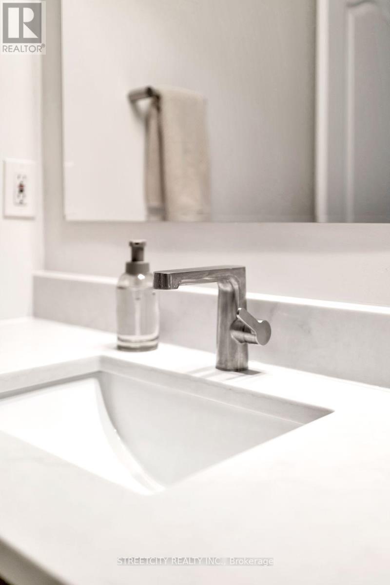 8 Shipley Avenue, Clarington (Newcastle), Ontario  L1B 1M6 - Photo 32 - E13017832