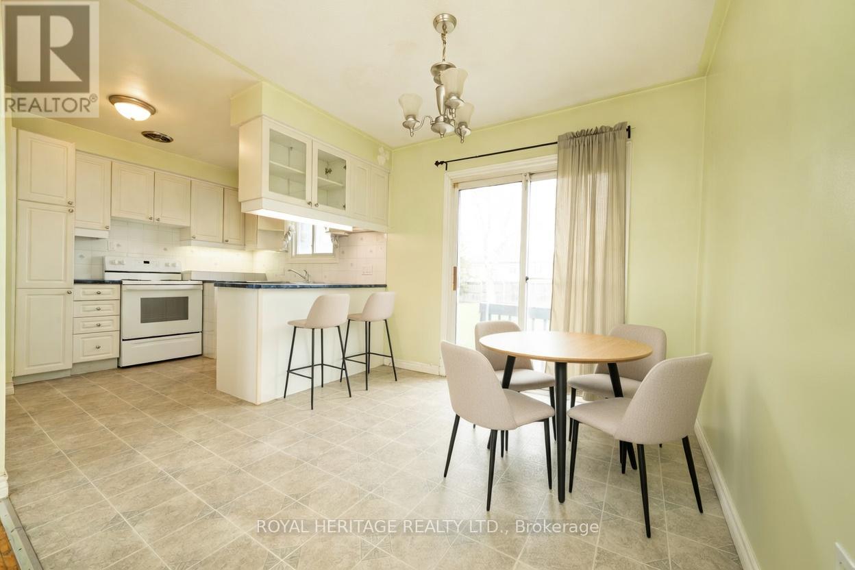 46 Given Road, Clarington (Newcastle), Ontario  L1B 1G9 - Photo 10 - E13018272