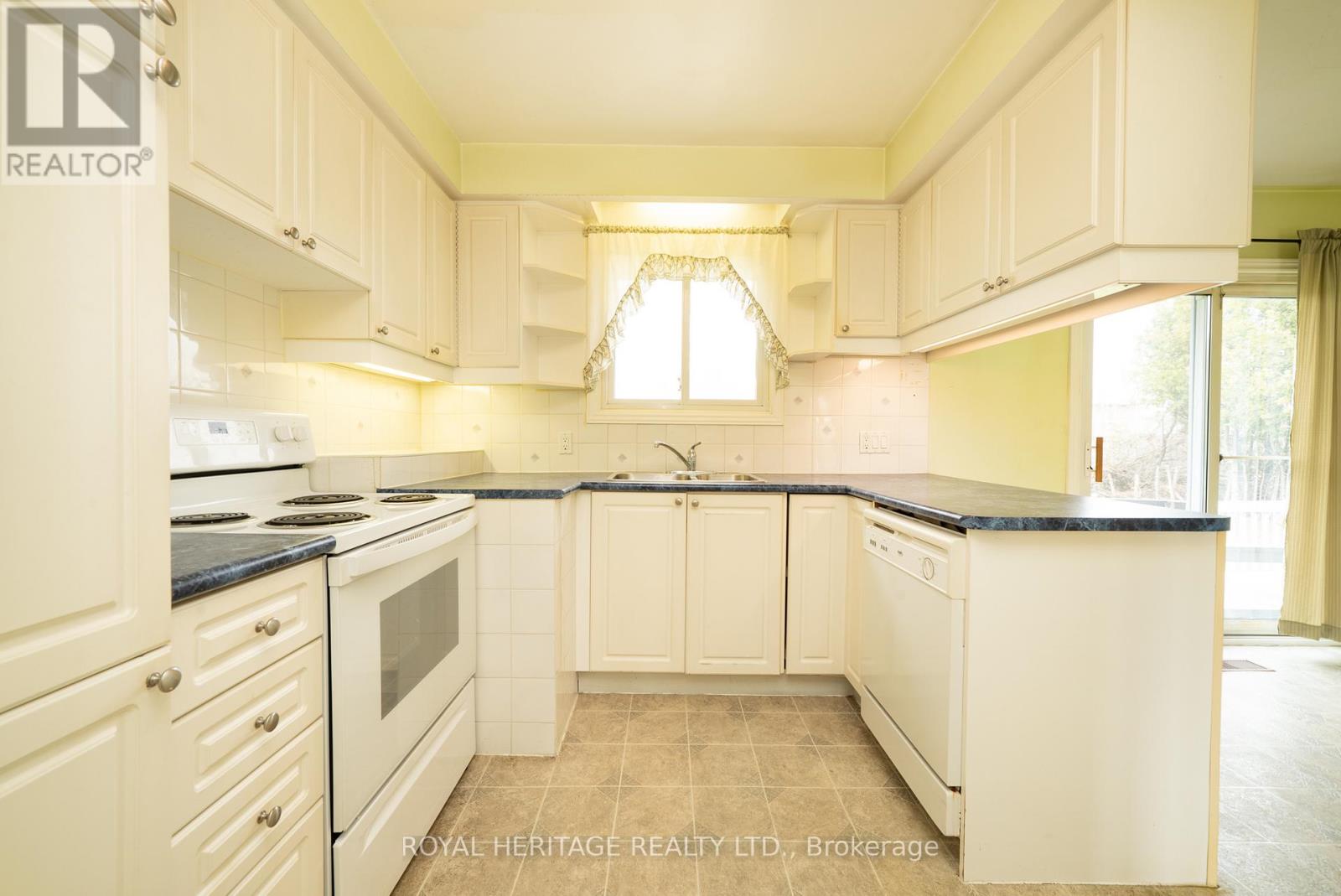 46 Given Road, Clarington (Newcastle), Ontario  L1B 1G9 - Photo 12 - E13018272