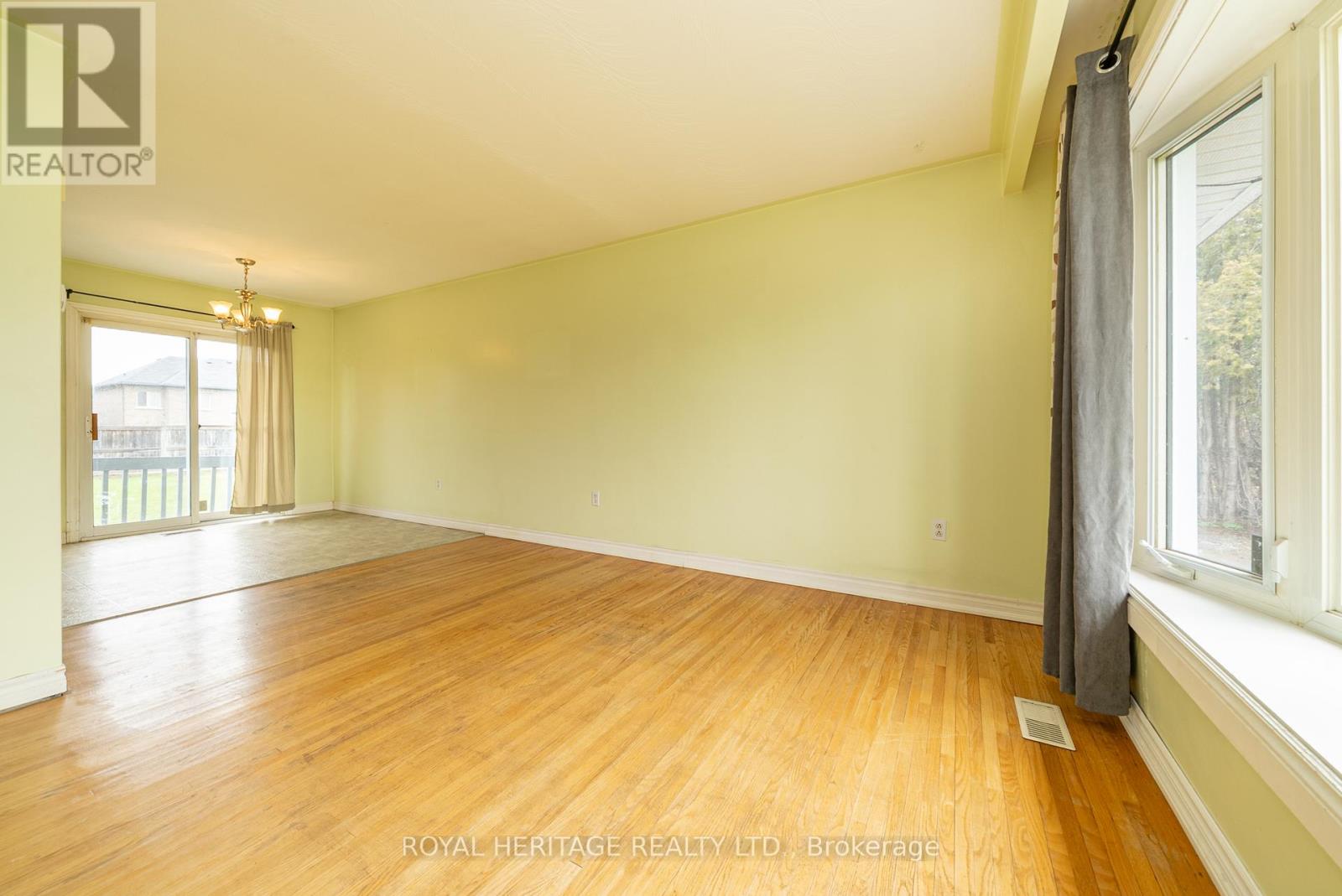 46 Given Road, Clarington (Newcastle), Ontario  L1B 1G9 - Photo 4 - E13018272