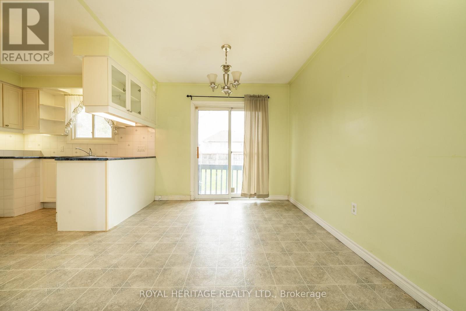 46 Given Road, Clarington (Newcastle), Ontario  L1B 1G9 - Photo 9 - E13018272