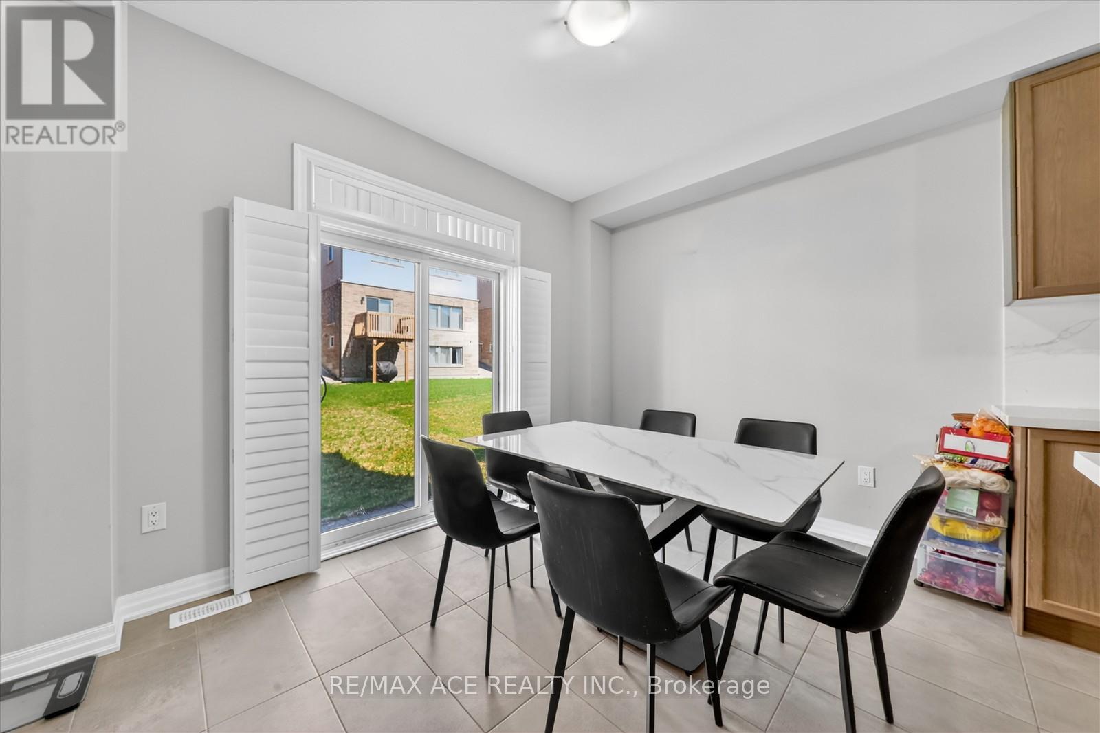 218 Flood Avenue, Clarington (Newcastle), Ontario  L1B 0W6 - Photo 12 - E13019054