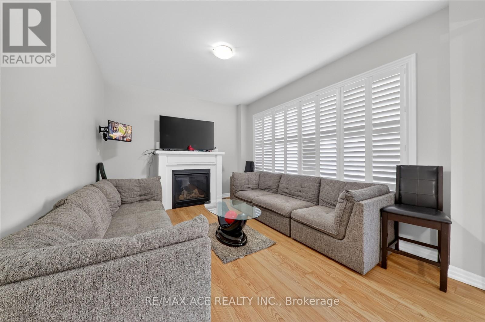 218 Flood Avenue, Clarington (Newcastle), Ontario  L1B 0W6 - Photo 13 - E13019054