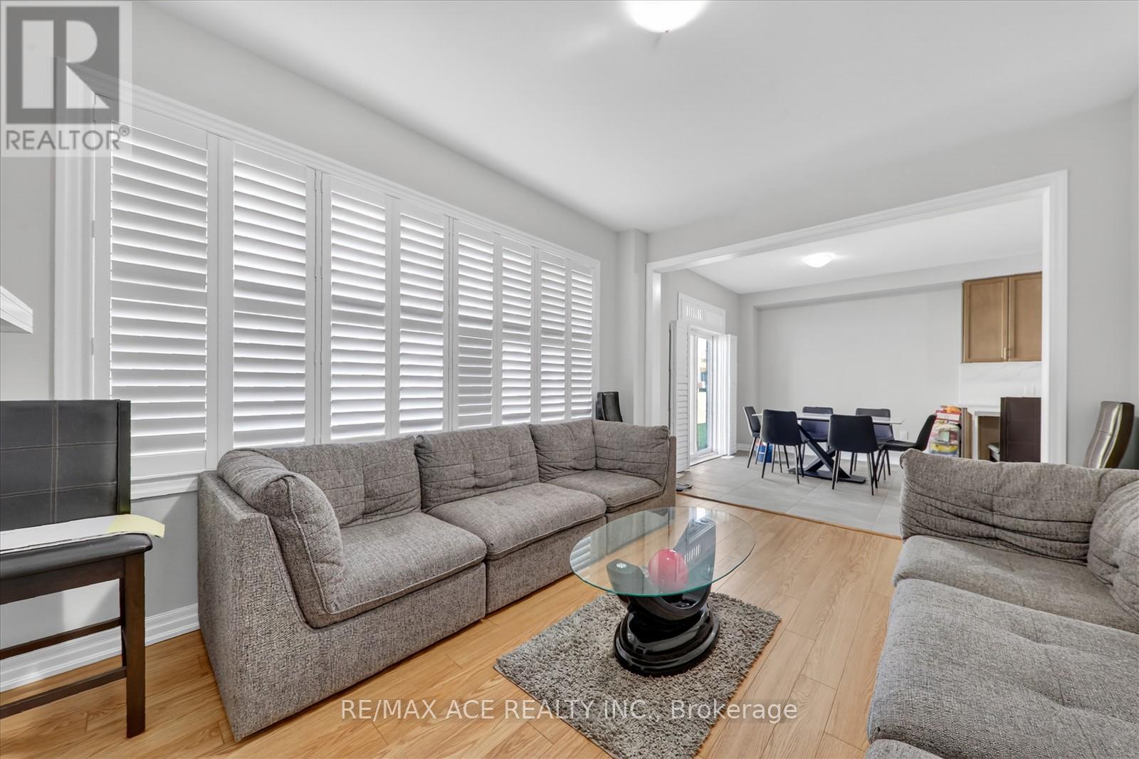 218 Flood Avenue, Clarington (Newcastle), Ontario  L1B 0W6 - Photo 15 - E13019054